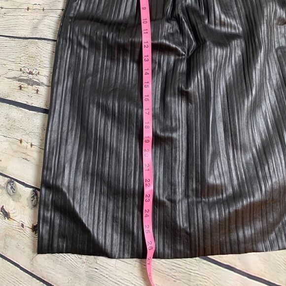 KENNETH COLE Pleated Faux Leather Skirt - Picture 6 of 6